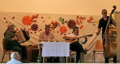 Heuriger in der Erl&ouml;serkirche